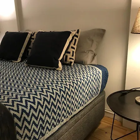 Charming In Chiado For 4 In Apartman *
