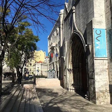Charming In Chiado For 4 In Διαμέρισμα