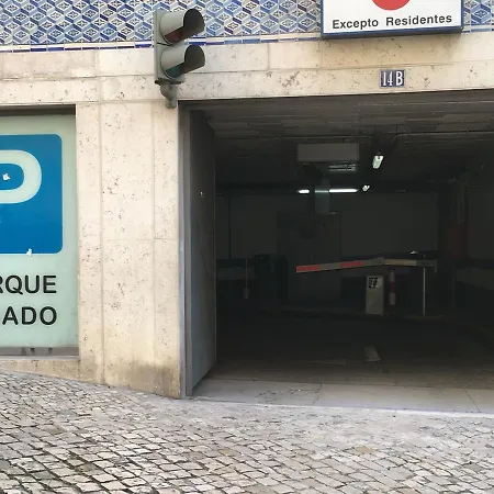 Charming In Chiado For 4 In Appartement